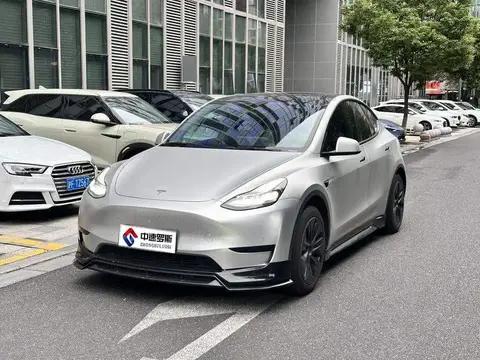 الطراز Y 2024 rear-wheel drive version