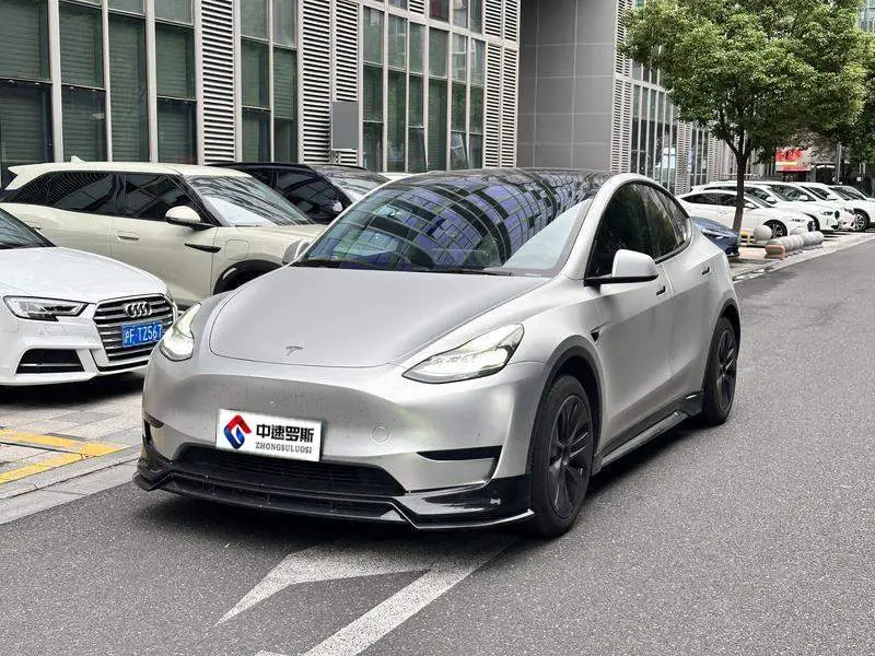 Modèle Y 2024 rear-wheel drive version