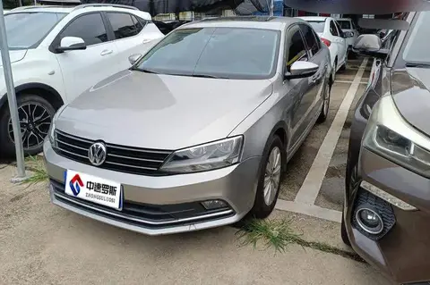 Sagitar 2015 1.6L Automatic Comfort