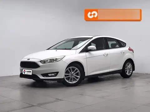 Fox 2017 EcoBoost 180 hatchback automatic elite