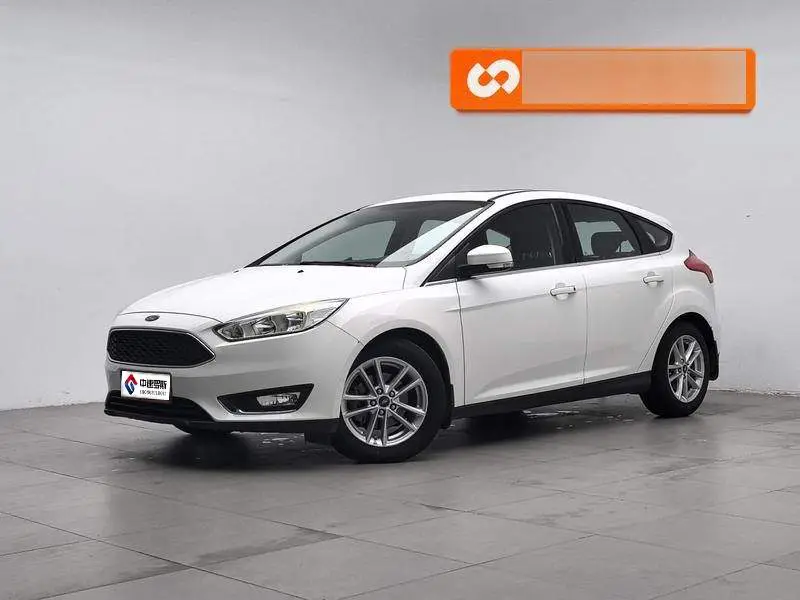 Fox 2017 EcoBoost 180 hatchback automatic elite