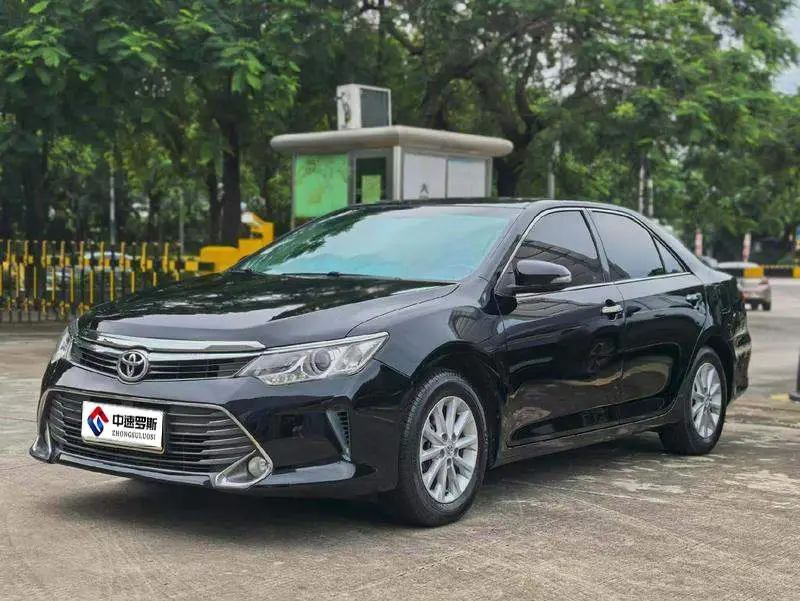Camry 2015 2.0G Leading Edition