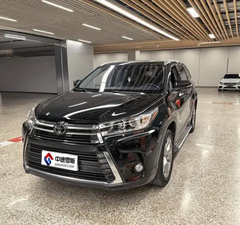 Highlander 2018 2.0T 4WD Premium Edition 7 Seaters National VI