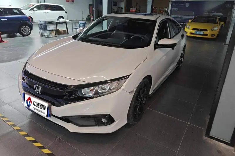 Civic 2019 220TURBO CVT Fuel Edition National VI