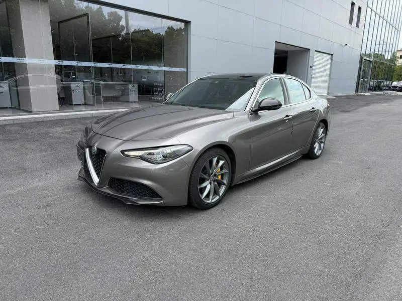 Giulia 2020 2.0T 280HP Deluxe Edition