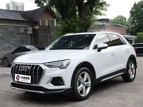 Audi Q3 2022 35 TFSI Stylish and Dynamic
