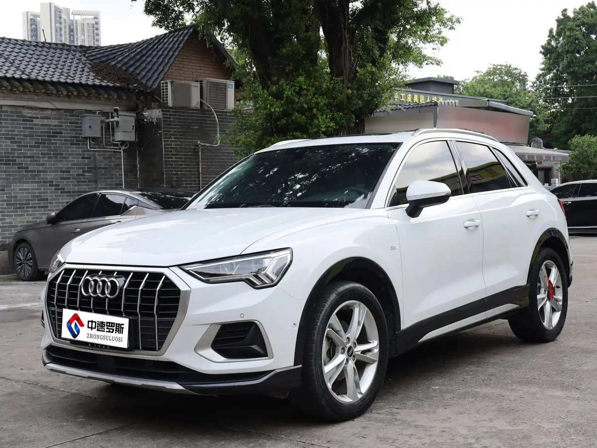 Audi Q3 2022 35 TFSI Stylish and Dynamic