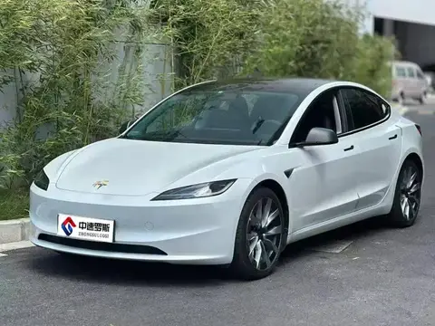 Model 3 2025 rear-wheel drive version