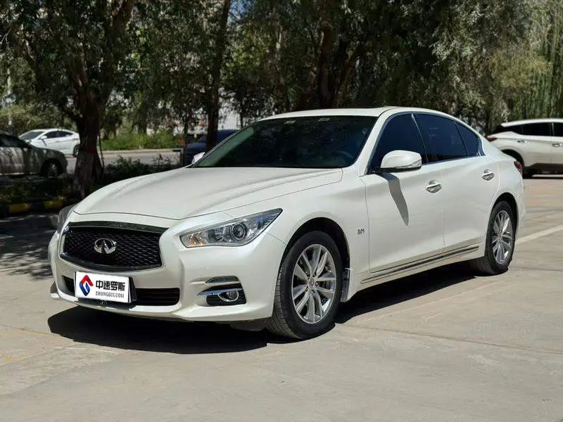 Infiniti Q50L 2015 2.0T Comfort Edition