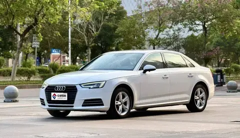 Audi A4L 2017 40 TFSI Fashion Edition