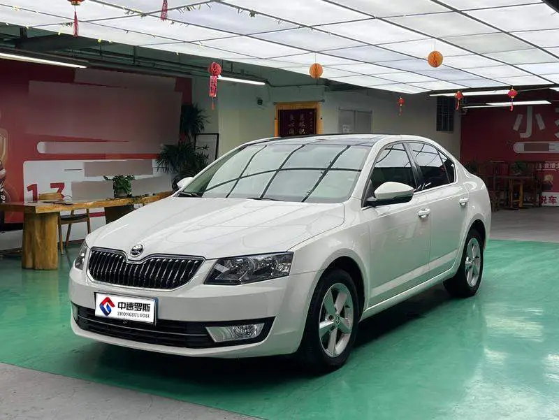 Octavia 2015 1.6L Automatic Yijun Edition