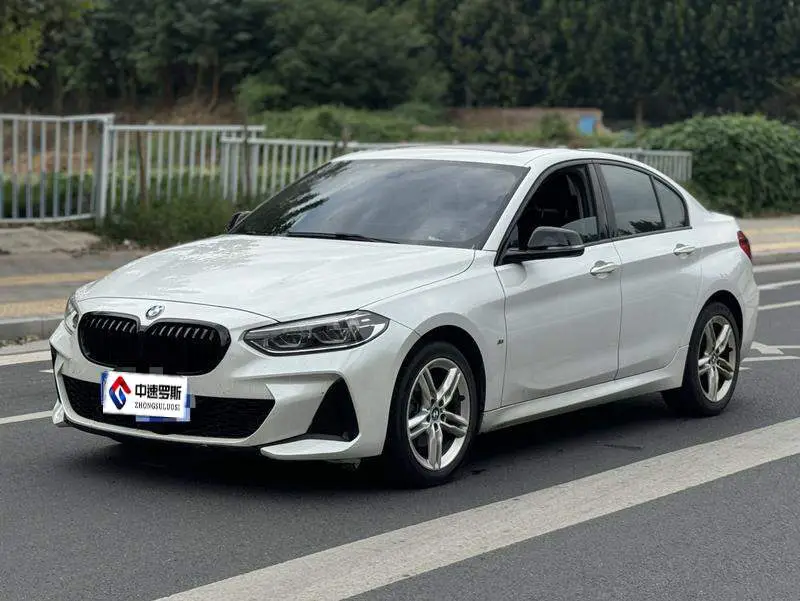 BMW 1 Series 2021 facelift 120i M sports version