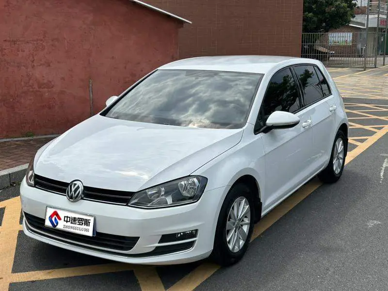 Golf 2016 1.6L Automatic Fashion Model