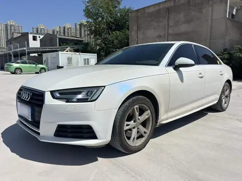 Audi A4L 2017 40 TFSI Fashion Edition