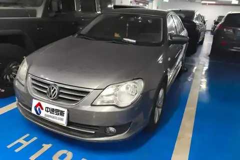 Bora 2012 1.4T Automatic Luxury الطراز