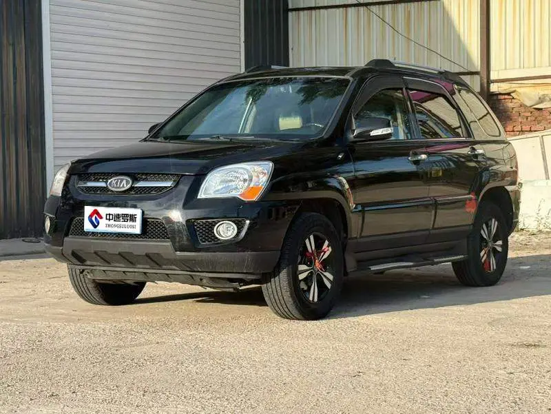 Lion 2012 2.0L Automatic 2WD GL