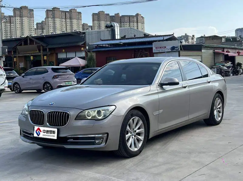 BMW 7 ซีรีส์ 2013 740Li xระบบขับเคลื่อน