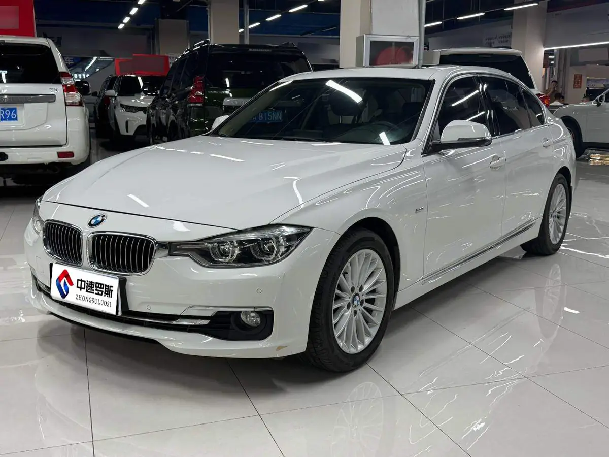 BMW 3 ซีรีส์ 2013 320Li Luxury Design Package