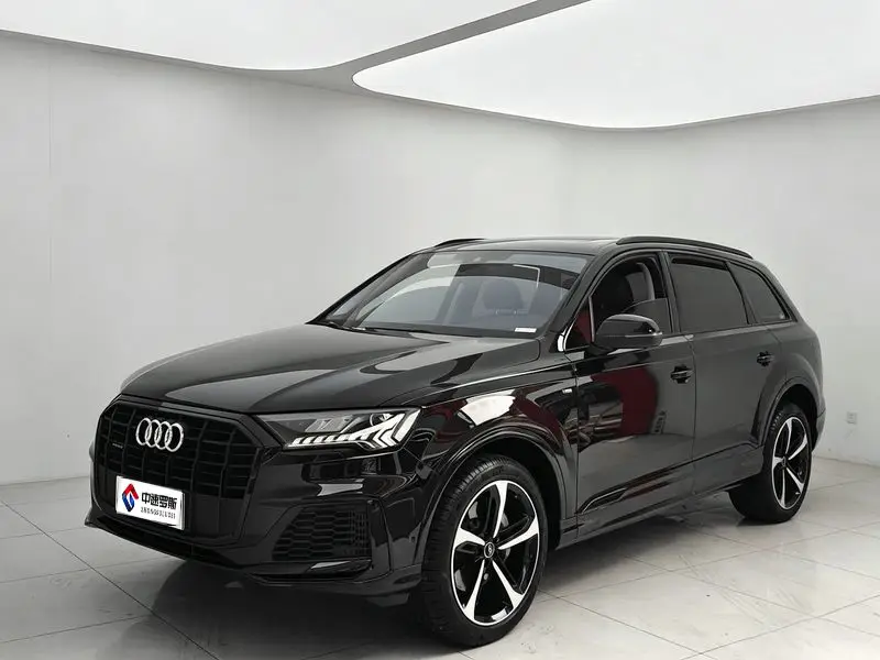 Audi Q7 2023 55 TFSI quattro S line sports model