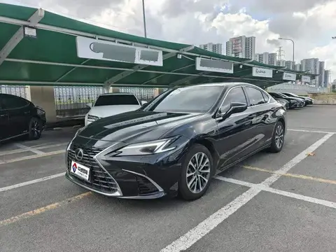 Lexus ES 2025 300h Premium Edition