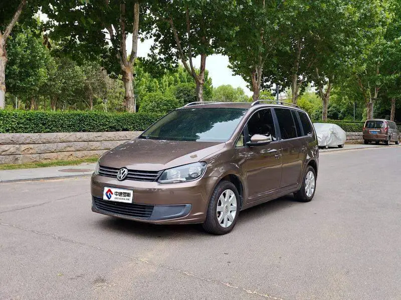 Touran 2013 1.4T Manual Comfort Edition 5 Seaters