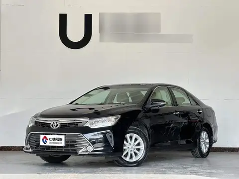 Camry 2015 2.0G Leading Edition