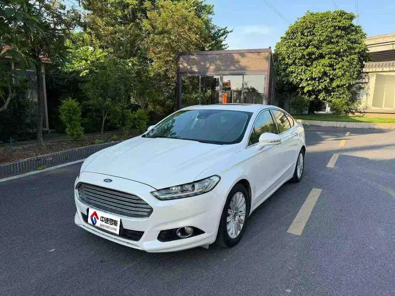 Mondeo 2013 2.0L GTDi200 Luxury Modelo