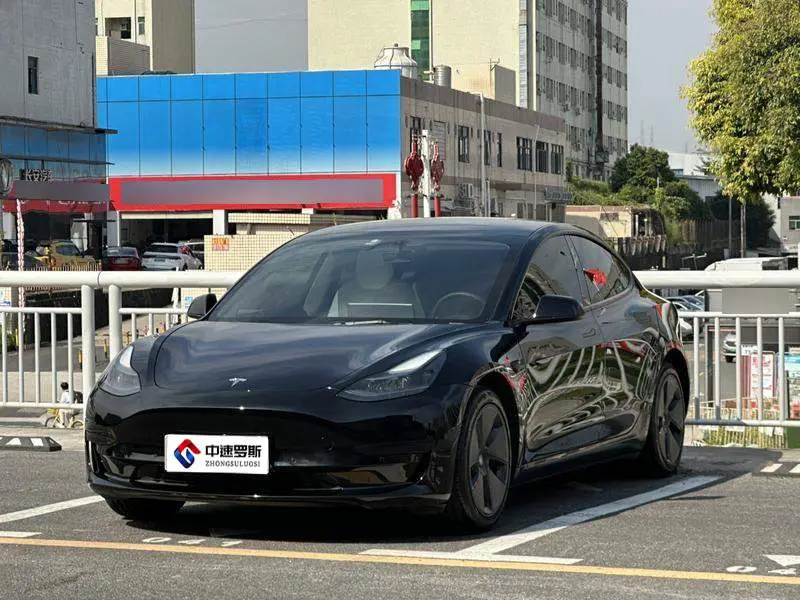 الطراز 3 2022 rear-wheel drive version
