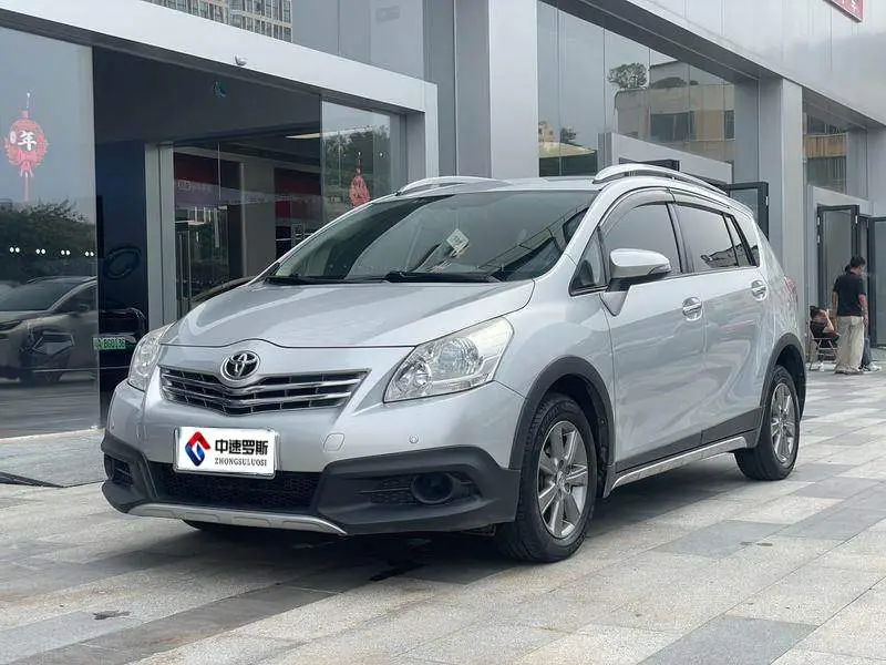Yizhi 2015 180E CVT Crossover Edition