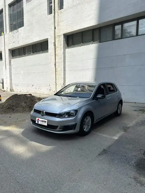 Golf 2014 1.6L Manual Fashion Model