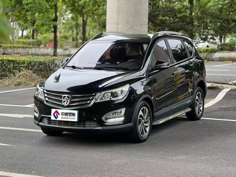 Baojun 560 2016 1.5T Manual Luxury Model