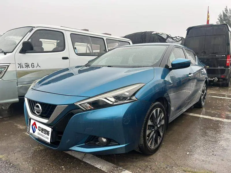 Bluebird 2018 1.6L CVT Smart Cool Sound Edition