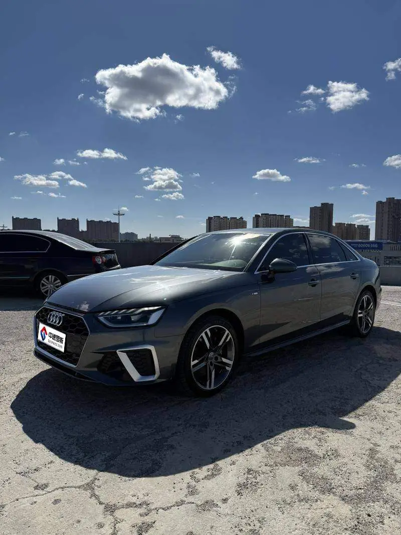 Audi A4L 2022 40 TFSI Luxury Dynamic Edition