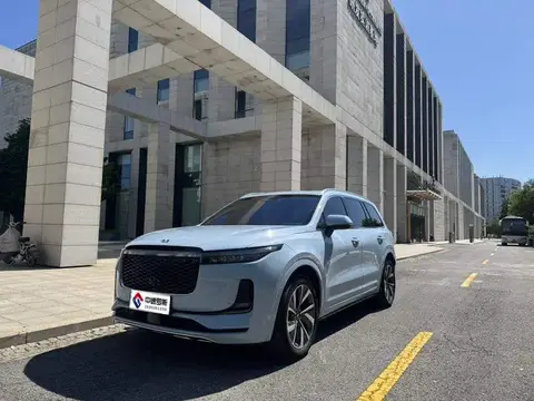 Ideal ONE 2021 Extended Range 6-seater Edition