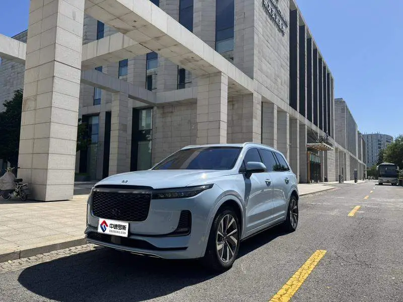 Ideal ONE 2021 Extended Range 6-seater Edition