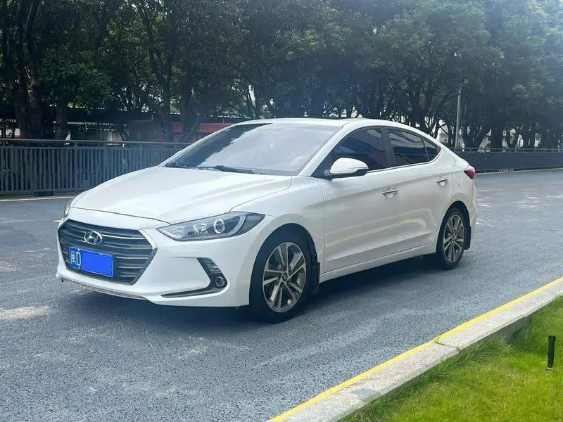 Leading 2016 1.6L Automatic Intelligent Flagship