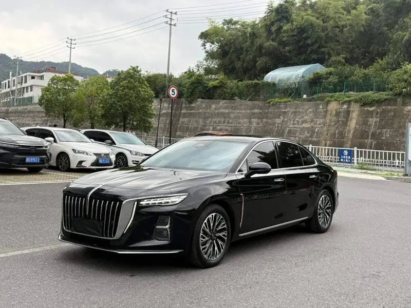 Hongqi H5 2024 2.0T Automatic Intelligent Connection Flagship Edition