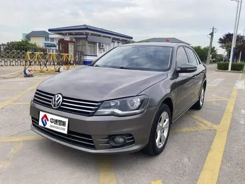 Bora 2014 1.6L Automatic Comfort