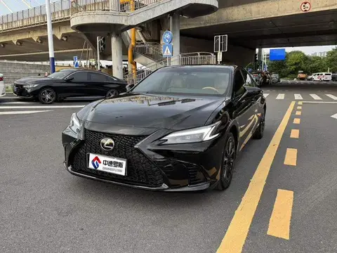 Lexus ES 2025 300h Premium Edition