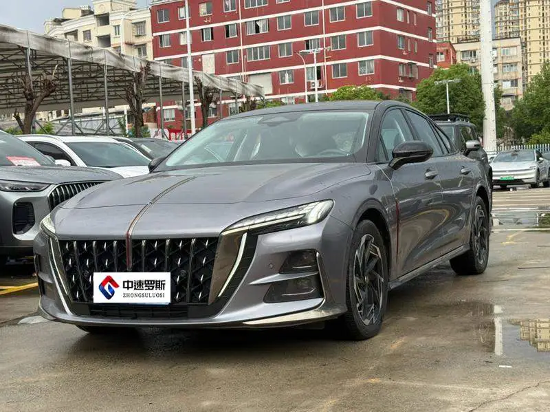 Hongqi H6 2025 Model 2.0T Premium Edition