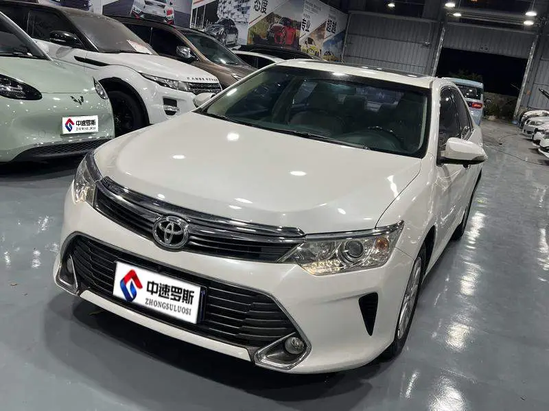 Camry 2015 2.0G Leading Edition