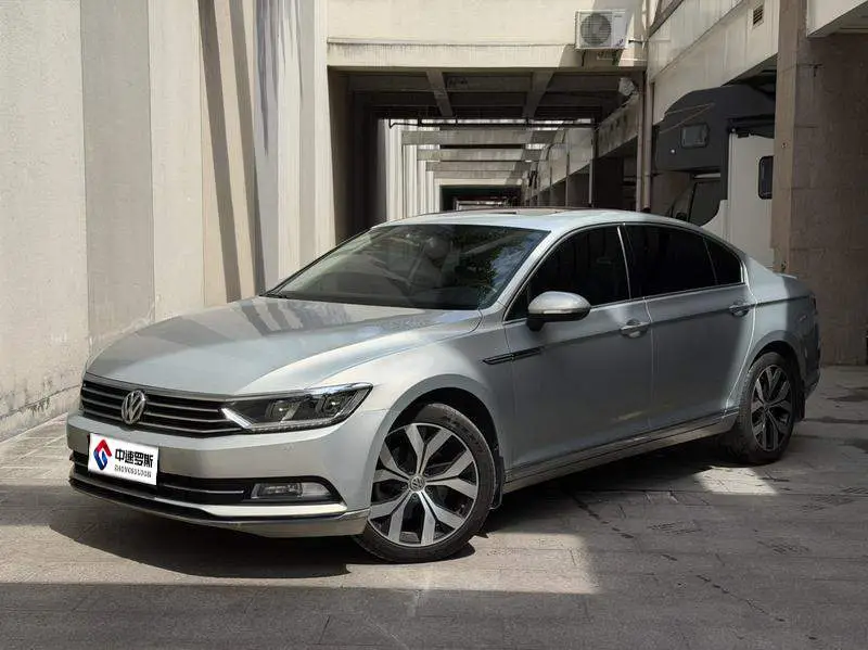Magotan 2018 facelift 330TSI DSG luxury model
