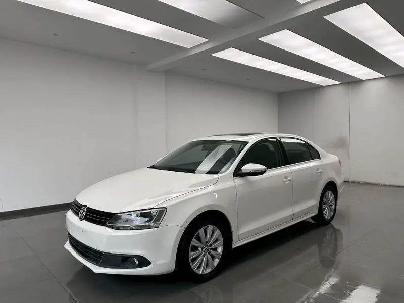 Sagitar 2014 Model 1.6L Automatic Comfort