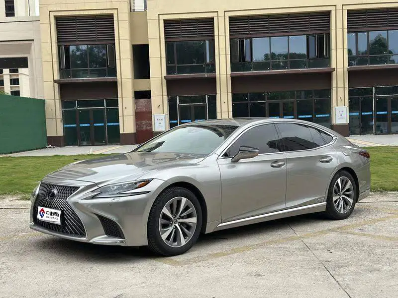 Lexus LS 2018 500h Excellence Edition National V