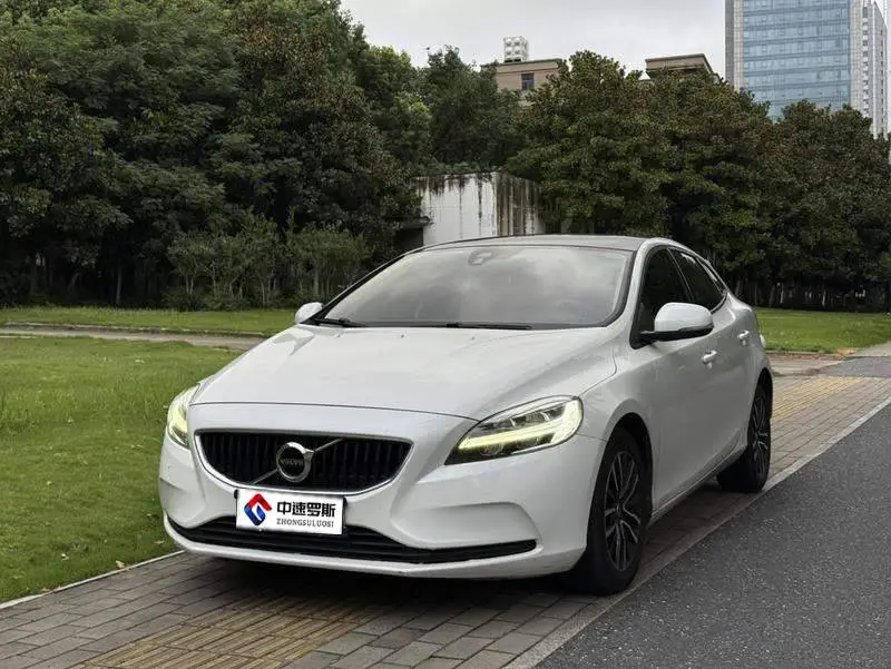 Volvo V40 2018 T3 Zhiyi Edition