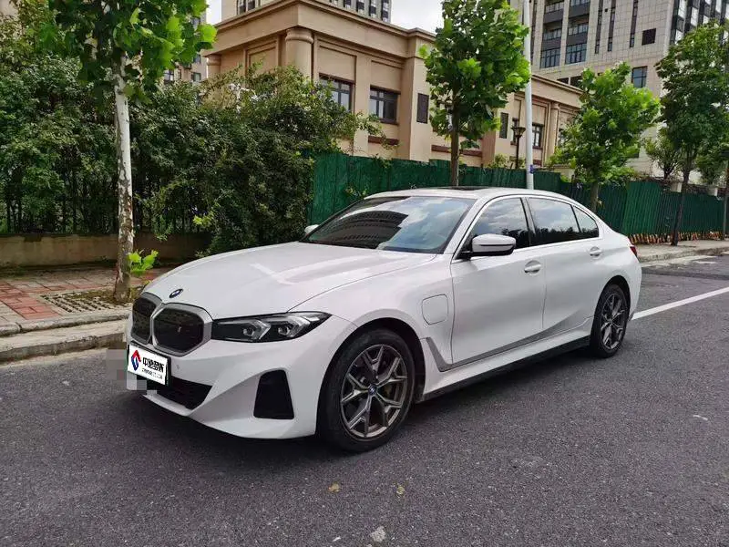 BMW i3 2022 eDrive 35 L