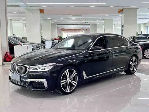 BMW 7 Dòng xe 2018 740Li Leading M Sport Package