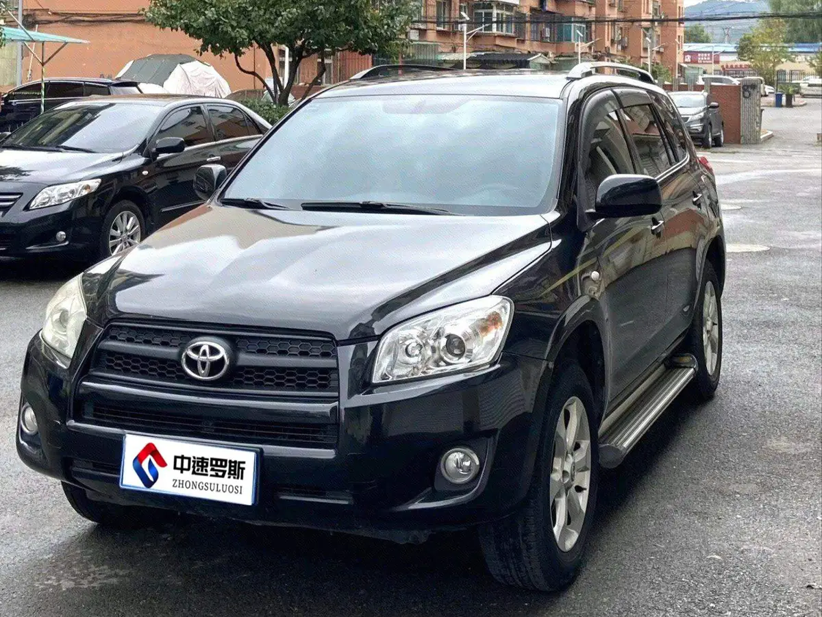 RAV4 Rongfang 2011 2.0L Automatic Classic Edition