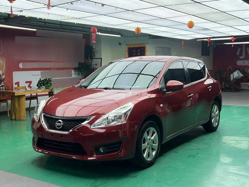 TIIDA 2011 1.6L CVT Comfort Model