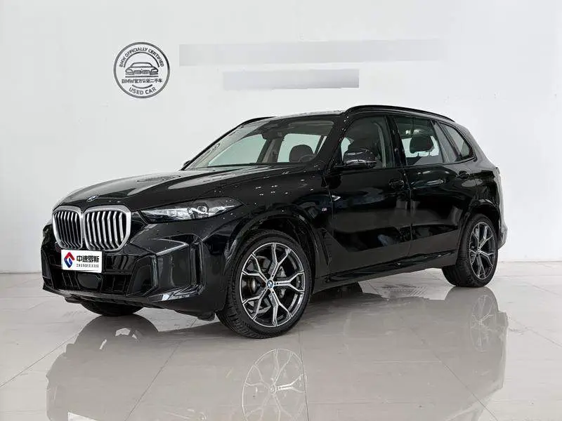 BMW X5 2023 xDrive 30Li Premium M Sport Night Edition
